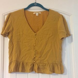 Cute mustard yellow top